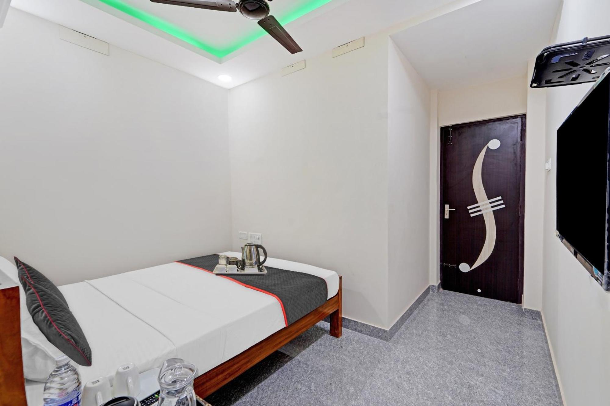 Super Townhouse 1096 Hotel Redfox Nungambakkam Near Apollo & Shankar Nethralaya Hospital Chennai Extérieur photo